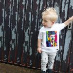 تی شرت آستین کوتاه پسرانه 27 مدل Charlie Chaplin Painting کد MH960